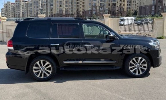 Buy Used Toyota Land Cruiser Black Car in Georgiyev in Taraz Buy Used Toyota Land Cruiser Black Car in Georgiyev in Taraz