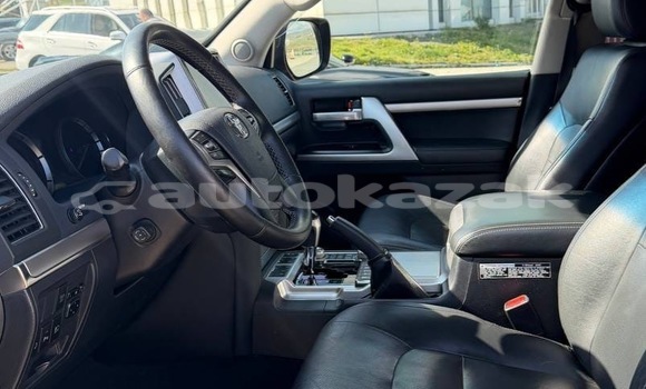 Buy Used Toyota Land Cruiser Black Car in Georgiyev in Taraz Buy Used Toyota Land Cruiser Black Car in Georgiyev in Taraz