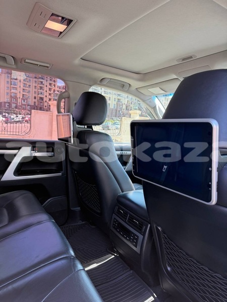 Big with watermark toyota land cruiser taraz georgiyev 6009