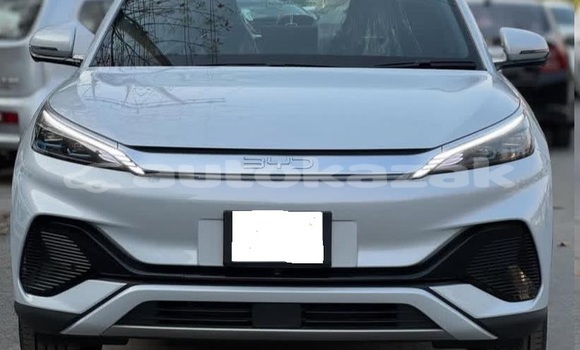 Buy Used BYD F3 White Car in Aktau in Mankistau