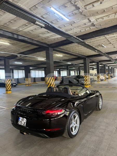 Big with watermark porsche boxster taraz georgiyev 6016