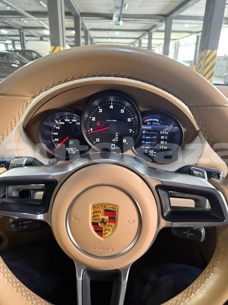 Big with watermark porsche boxster taraz georgiyev 6016