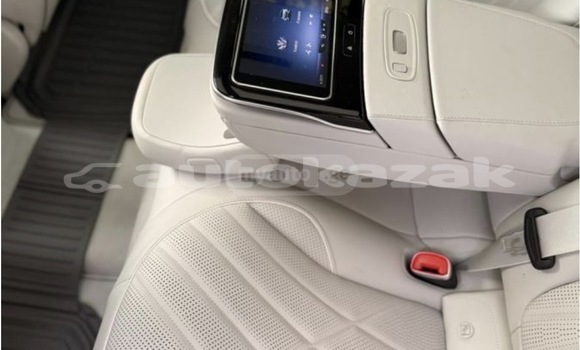 Buy Used Mercedes-Benz Esprit Black Car in Georgiyev in Taraz Buy Used Mercedes-Benz Esprit Black Car in Georgiyev in Taraz