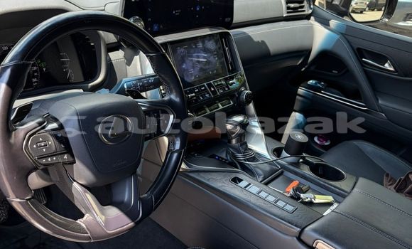 Buy Used Lexus LX Silver Car in Georgiyev in Taraz Buy Used Lexus LX Silver Car in Georgiyev in Taraz