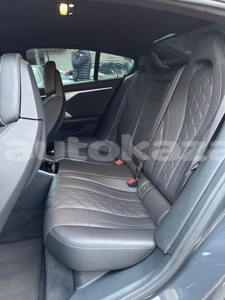 Big with watermark bmw 8 series taraz georgiyev 6081