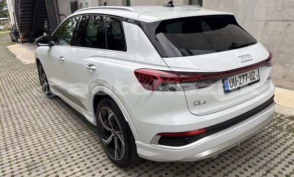Buy Used Audi Q3 White Car in Georgiyev in Taraz