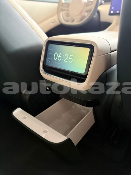 Big with watermark yo mobile e krossover taraz georgiyev 6088