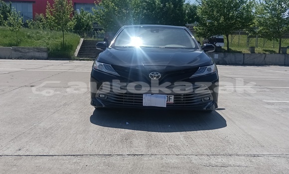 Buy Used Toyota Camry Black Car in Almaty in Almati