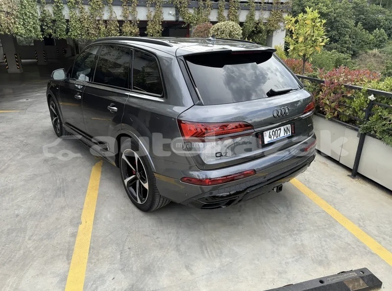 Big with watermark audi q7 taraz georgiyev 6115