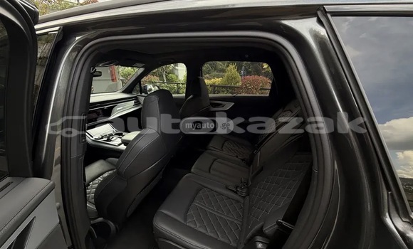 Buy Used Audi Q7 Silver Car in Georgiyev in Taraz Buy Used Audi Q7 Silver Car in Georgiyev in Taraz