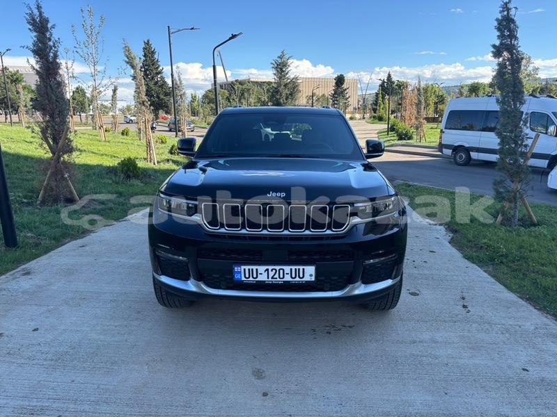 Big with watermark jeep grand cherokee taraz georgiyev 6119
