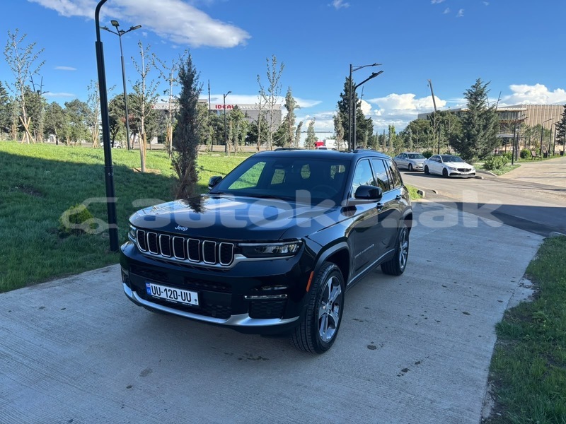 Big with watermark jeep grand cherokee taraz georgiyev 6119