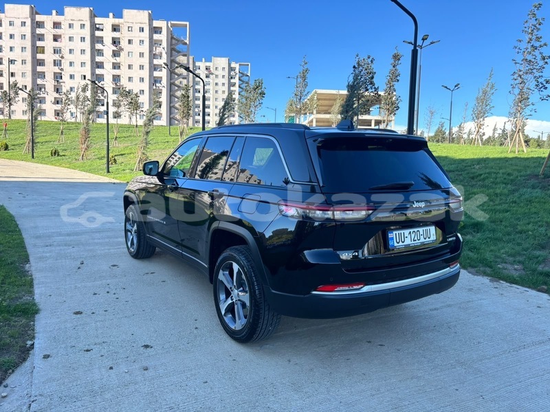 Big with watermark jeep grand cherokee taraz georgiyev 6119