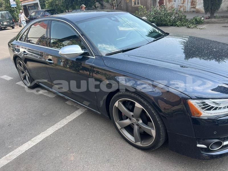 Big with watermark audi s8 taraz georgiyev 6120