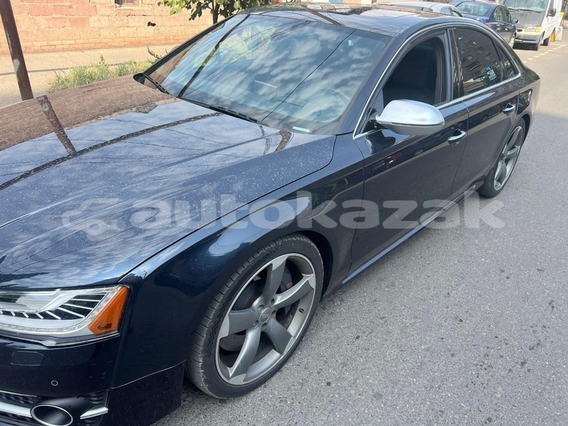 Big with watermark audi s8 taraz georgiyev 6120