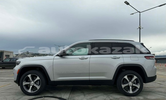 Buy Used Jeep Grand Cherokee Silver Car in Georgiyev in Taraz Buy Used Jeep Grand Cherokee Silver Car in Georgiyev in Taraz