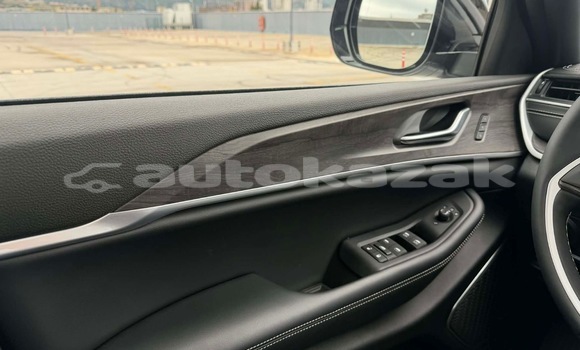 Buy Used Jeep Grand Cherokee Silver Car in Georgiyev in Taraz Buy Used Jeep Grand Cherokee Silver Car in Georgiyev in Taraz