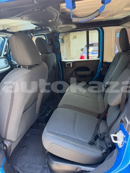 Big with watermark jeep wrangler taraz georgiyev 6165
