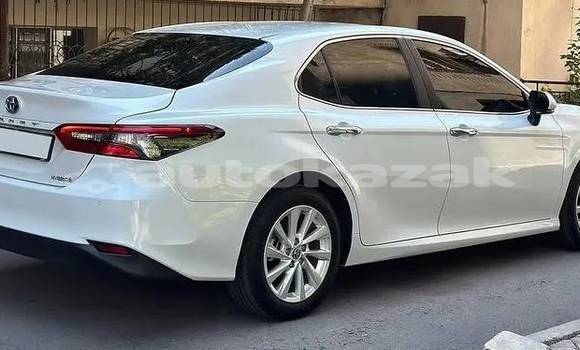 Buy Used Toyota Camry White Car in Aktau in Karagandi Buy Used Toyota Camry White Car in Aktau in Karagandi