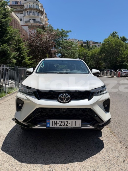 Big with watermark toyota fortuner taraz georgiyev 6179