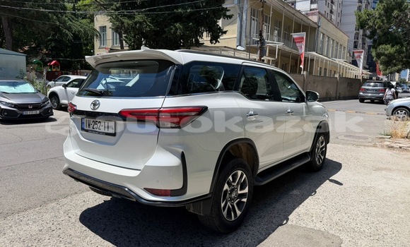 Buy Used Toyota Fortuner White Car in Georgiyev in Taraz Buy Used Toyota Fortuner White Car in Georgiyev in Taraz