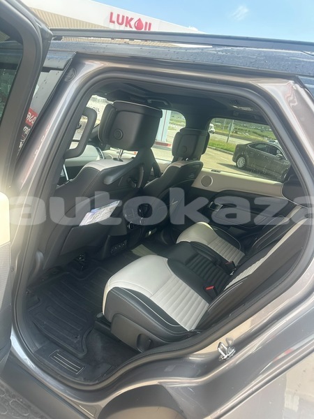 Big with watermark land rover discovery taraz georgiyev 6185