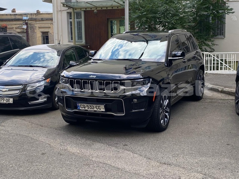 Big with watermark jeep grand cherokee taraz georgiyev 6187