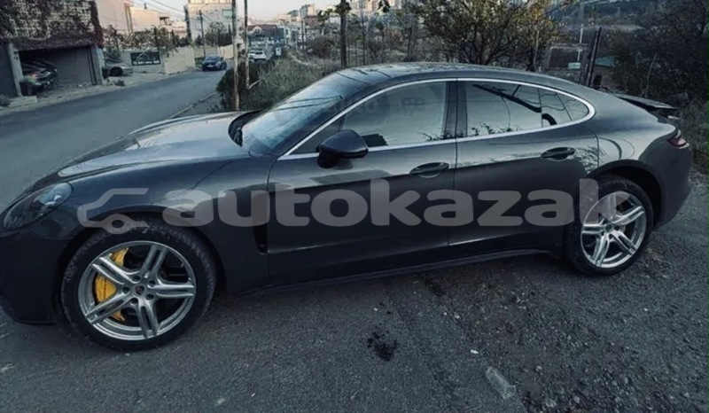 Big with watermark porsche panamera taraz georgiyev 6189