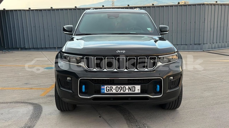 Big with watermark jeep grand cherokee taraz georgiyev 6192