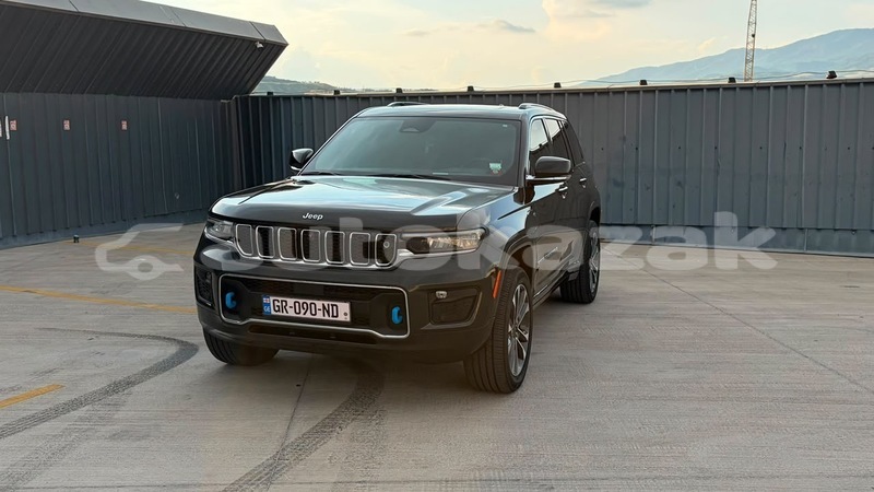 Big with watermark jeep grand cherokee taraz georgiyev 6192