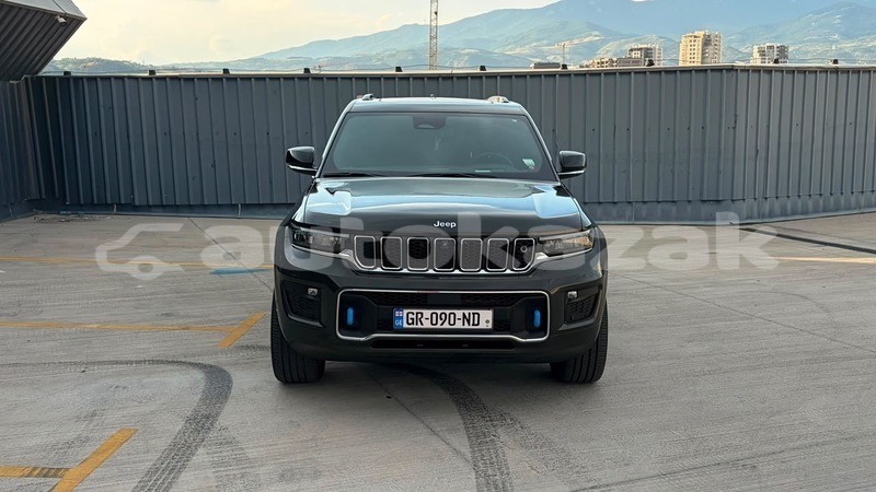 Big with watermark jeep grand cherokee taraz georgiyev 6192