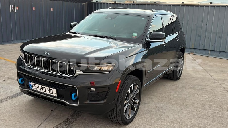 Big with watermark jeep grand cherokee taraz georgiyev 6192