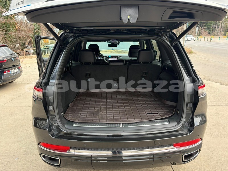 Big with watermark jeep grand cherokee taraz georgiyev 6192
