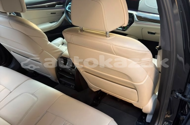 Big with watermark bmw 5 series taraz georgiyev 6198