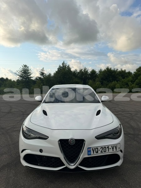 Big with watermark alfa romeo giulia taraz georgiyev 6200