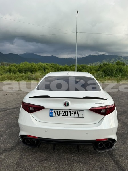 Big with watermark alfa romeo giulia taraz georgiyev 6200