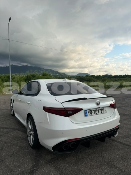 Big with watermark alfa romeo giulia taraz georgiyev 6200