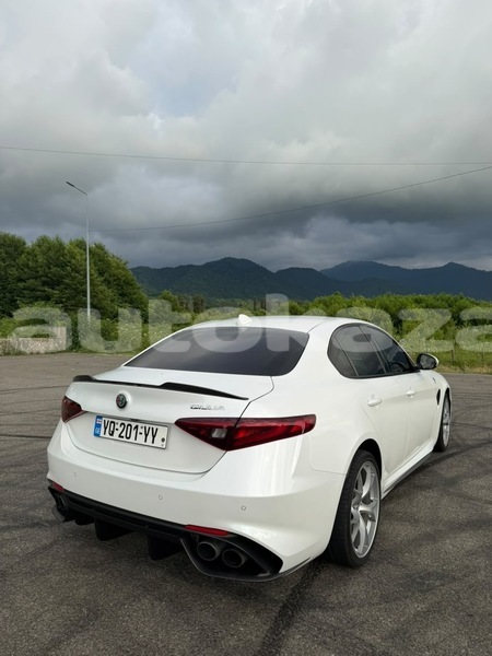 Big with watermark alfa romeo giulia taraz georgiyev 6200