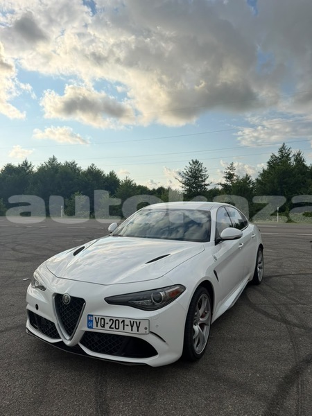 Big with watermark alfa romeo giulia taraz georgiyev 6200