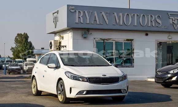 Buy Import Kia Cerato White Car in Import - Dubai in Akmecet