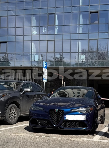 Big with watermark alfa romeo giulia taraz georgiyev 6205