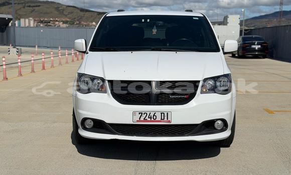 Buy Used Dodge Caravan White Car in Georgiyev in Taraz