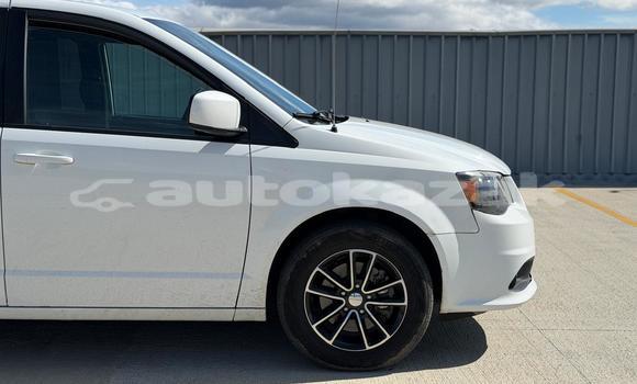 Buy Used Dodge Caravan White Car in Georgiyev in Taraz Buy Used Dodge Caravan White Car in Georgiyev in Taraz