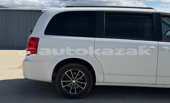 Buy Used Dodge Caravan White Car in Georgiyev in Taraz Buy Used Dodge Caravan White Car in Georgiyev in Taraz