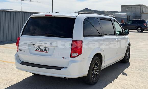 Buy Used Dodge Caravan White Car in Georgiyev in Taraz Buy Used Dodge Caravan White Car in Georgiyev in Taraz