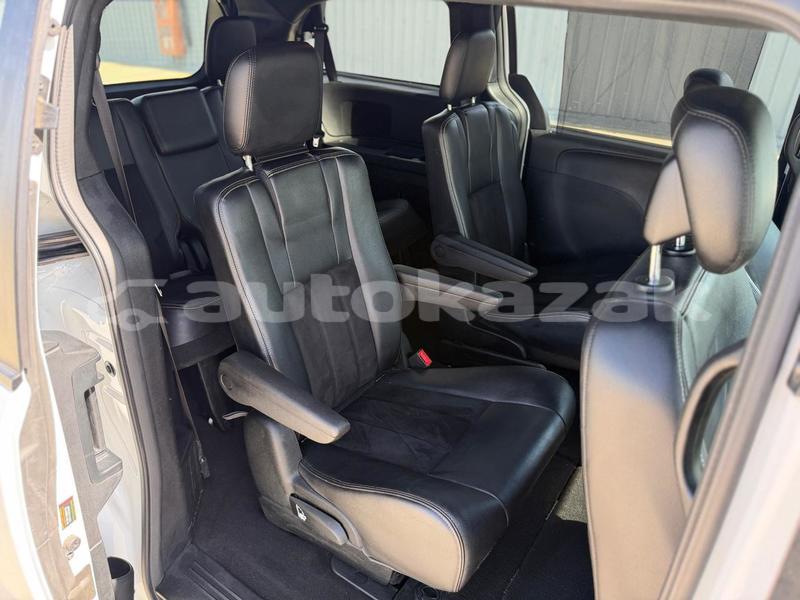 Big with watermark dodge caravan taraz georgiyev 6211