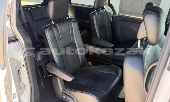 Buy Used Dodge Caravan White Car in Georgiyev in Taraz Buy Used Dodge Caravan White Car in Georgiyev in Taraz