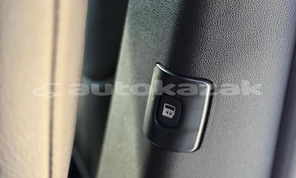 Buy Used Dodge Caravan White Car in Georgiyev in Taraz Buy Used Dodge Caravan White Car in Georgiyev in Taraz