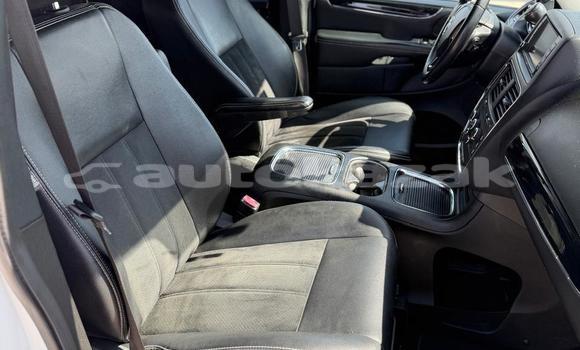 Buy Used Dodge Caravan White Car in Georgiyev in Taraz Buy Used Dodge Caravan White Car in Georgiyev in Taraz