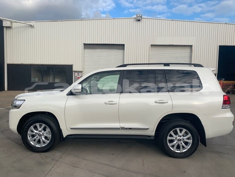 Big with watermark toyota land cruiser karagandi aktau 6216